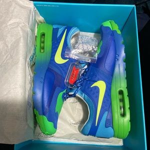 Doernbecher Air Maxes size 11.5